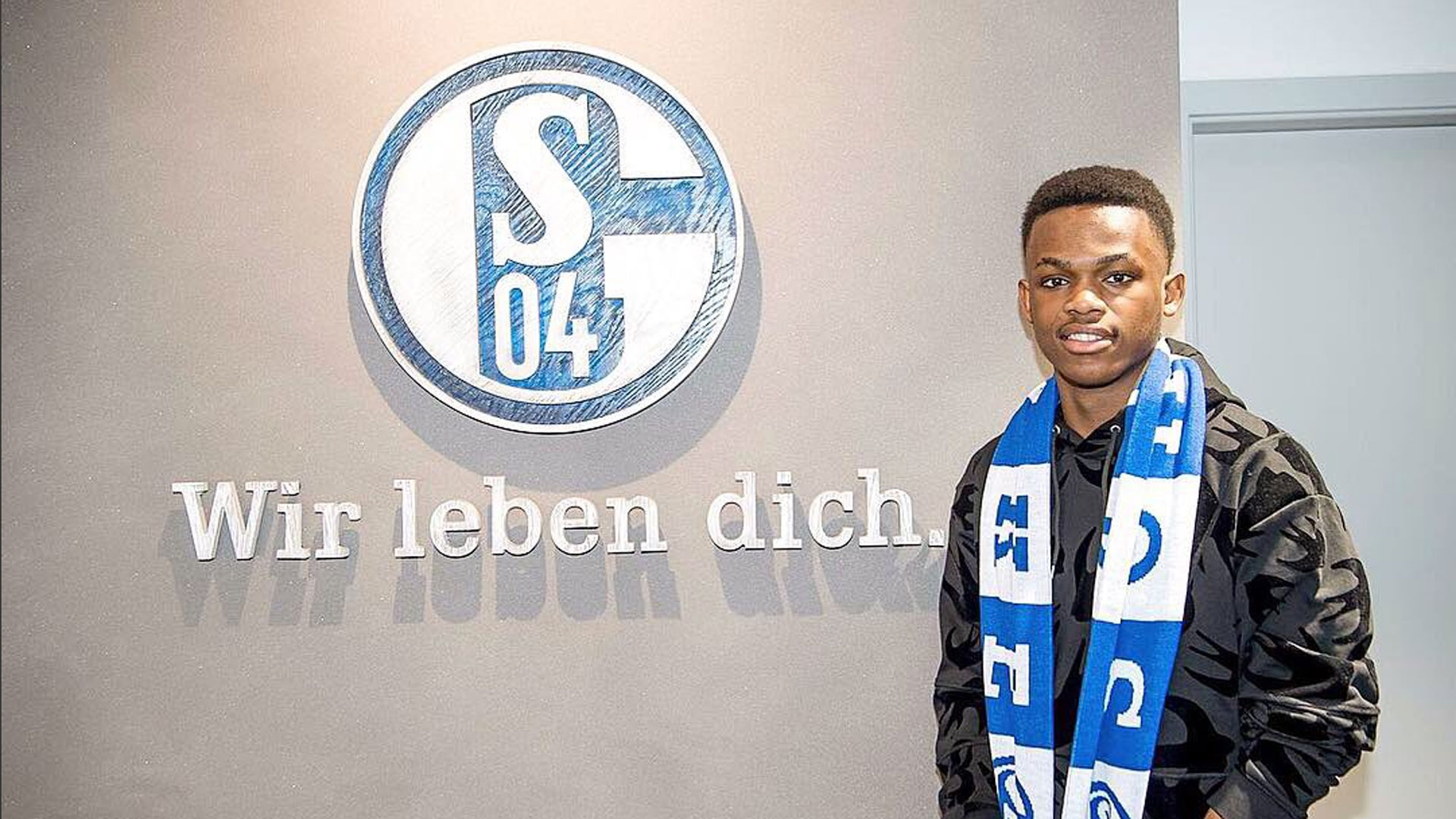 人振奋的比 人振奋的比